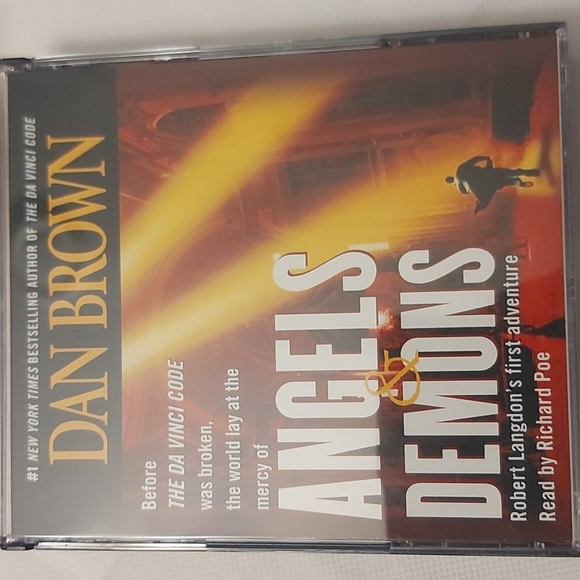 The Dan Brown Audio Gift Set Angels & Demons, Deception Point - Picture 7 of 13